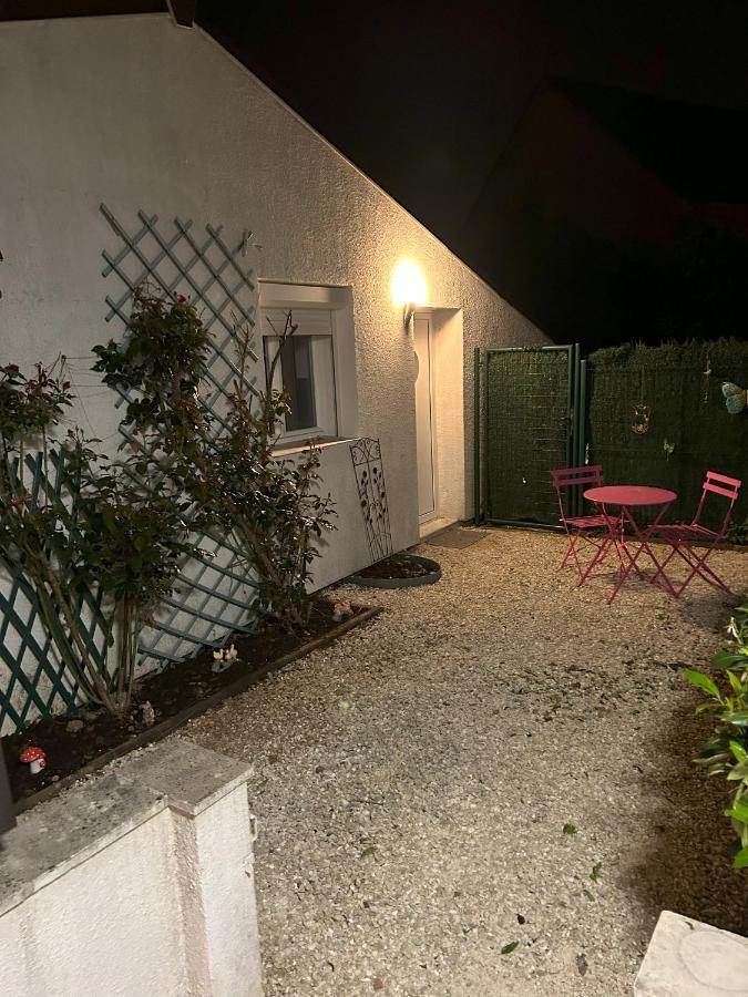Maison Studio Le Bois Fleuri Croissy-Beaubourg Extérieur photo