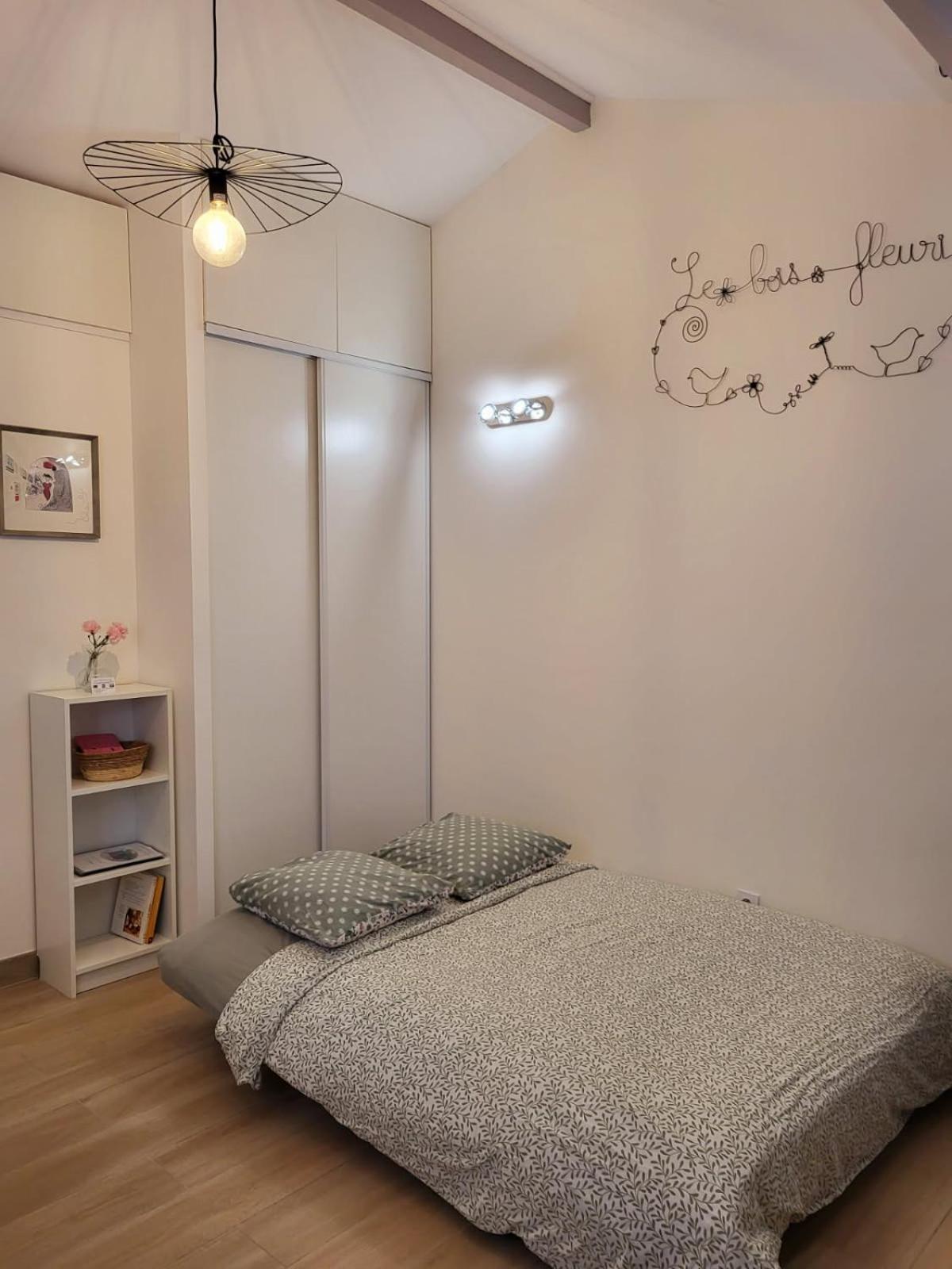 Maison Studio Le Bois Fleuri Croissy-Beaubourg Extérieur photo